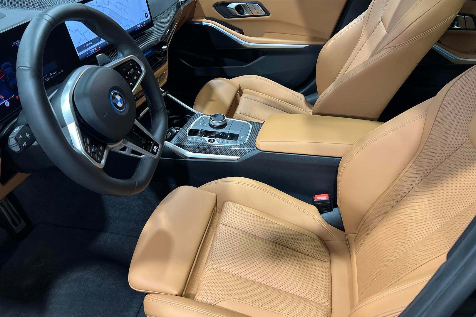 BMW 3-sarja iso kuva 8