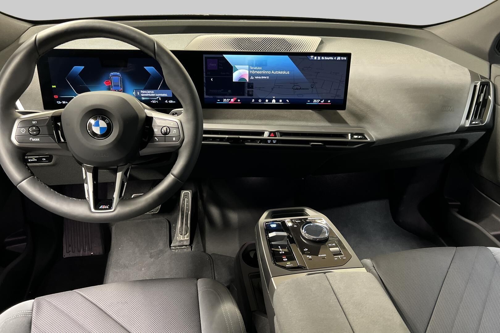 BMW iX iso kuva 8