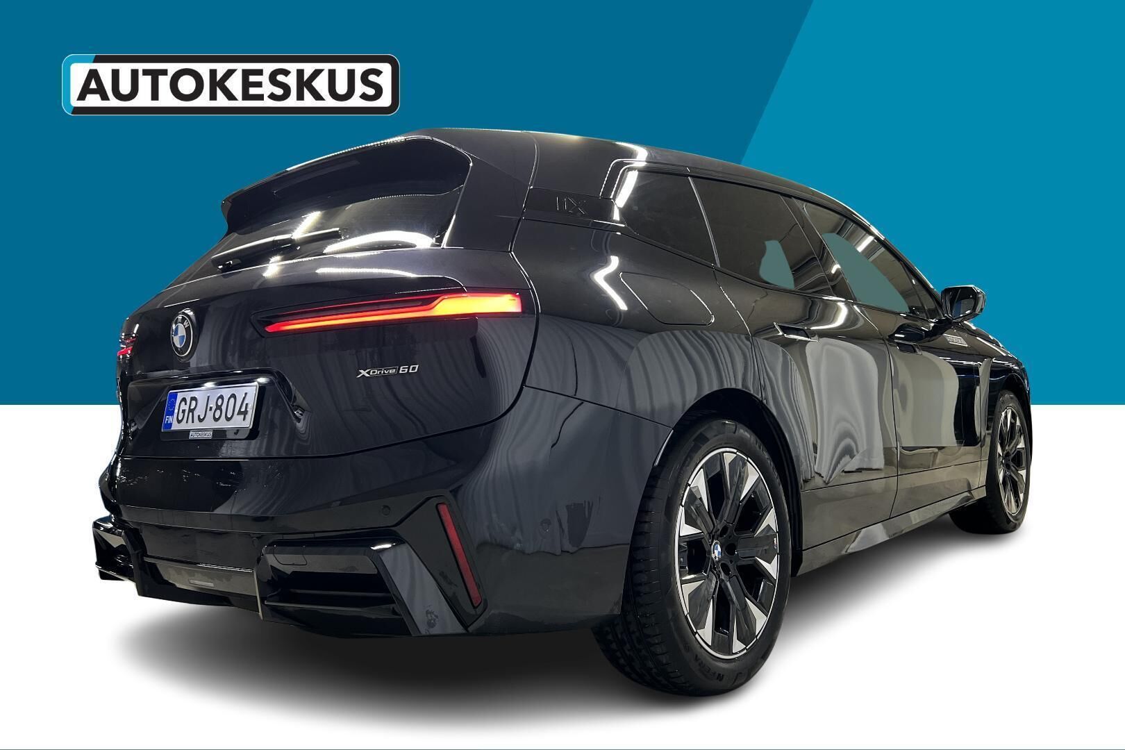 BMW iX iso kuva 18