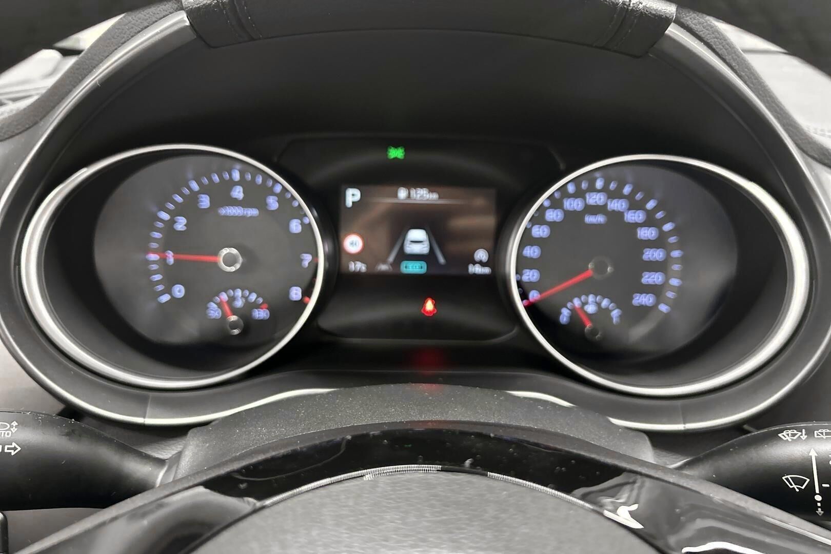 Kia Ceed iso kuva 13