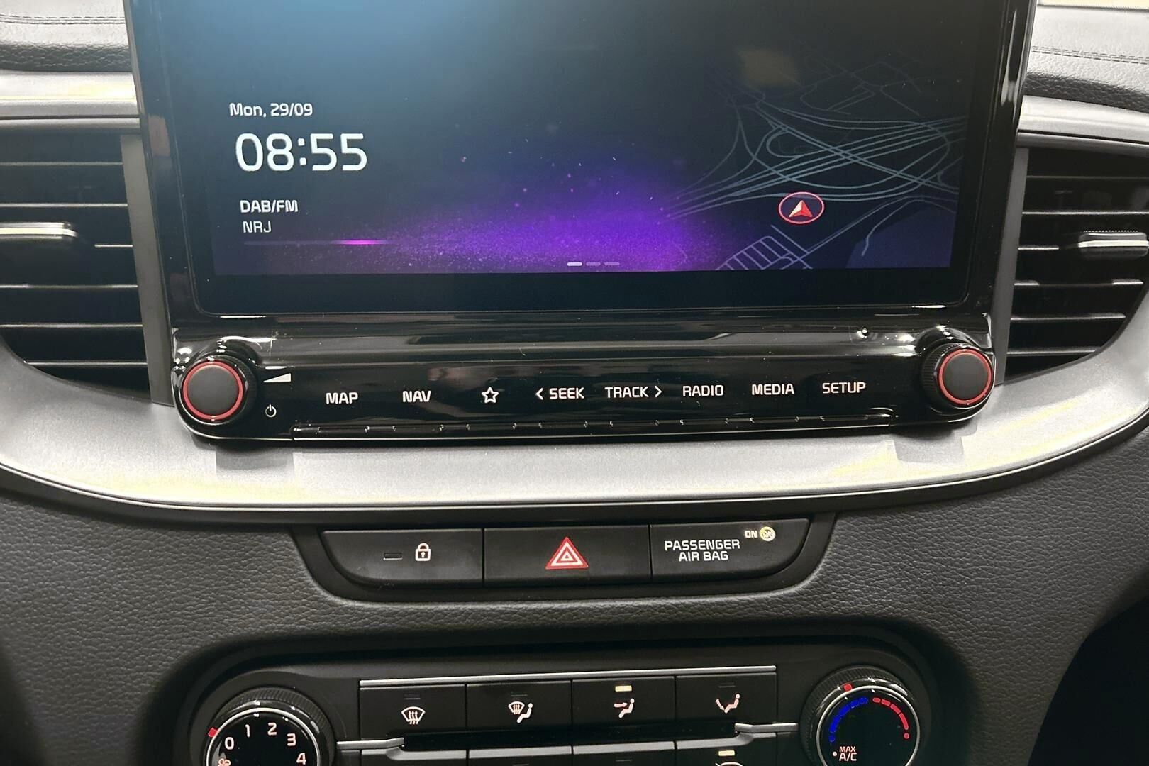Kia Ceed iso kuva 16
