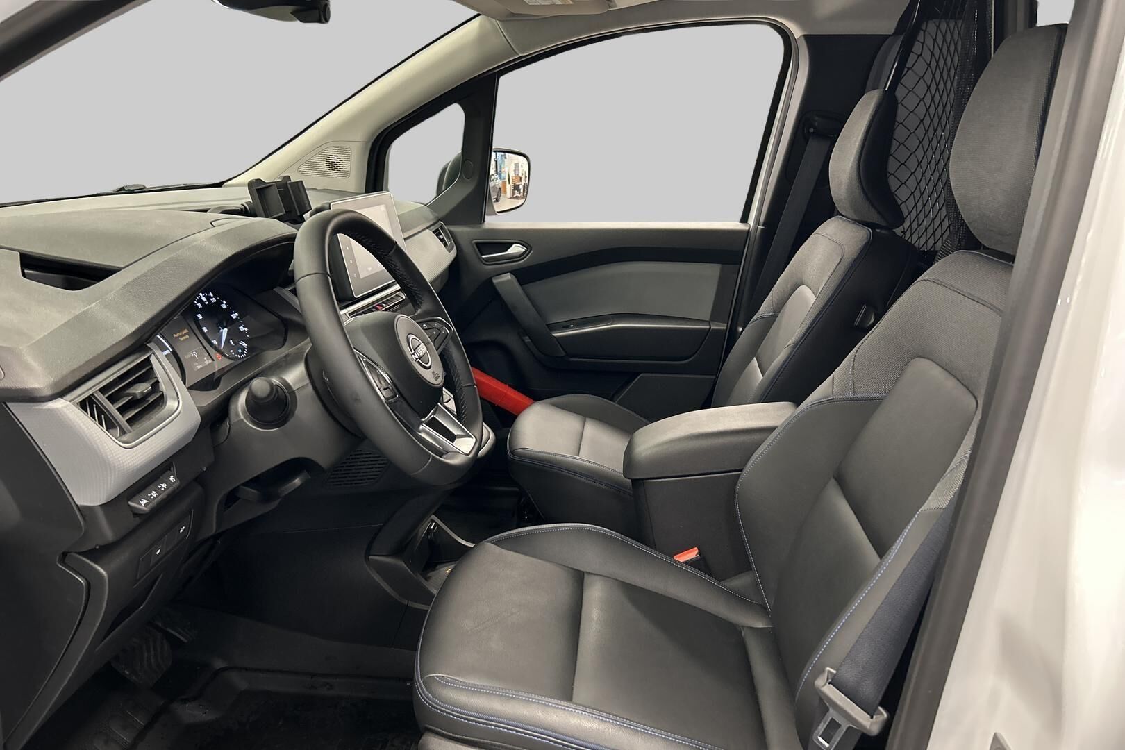 Nissan Townstar iso kuva 8