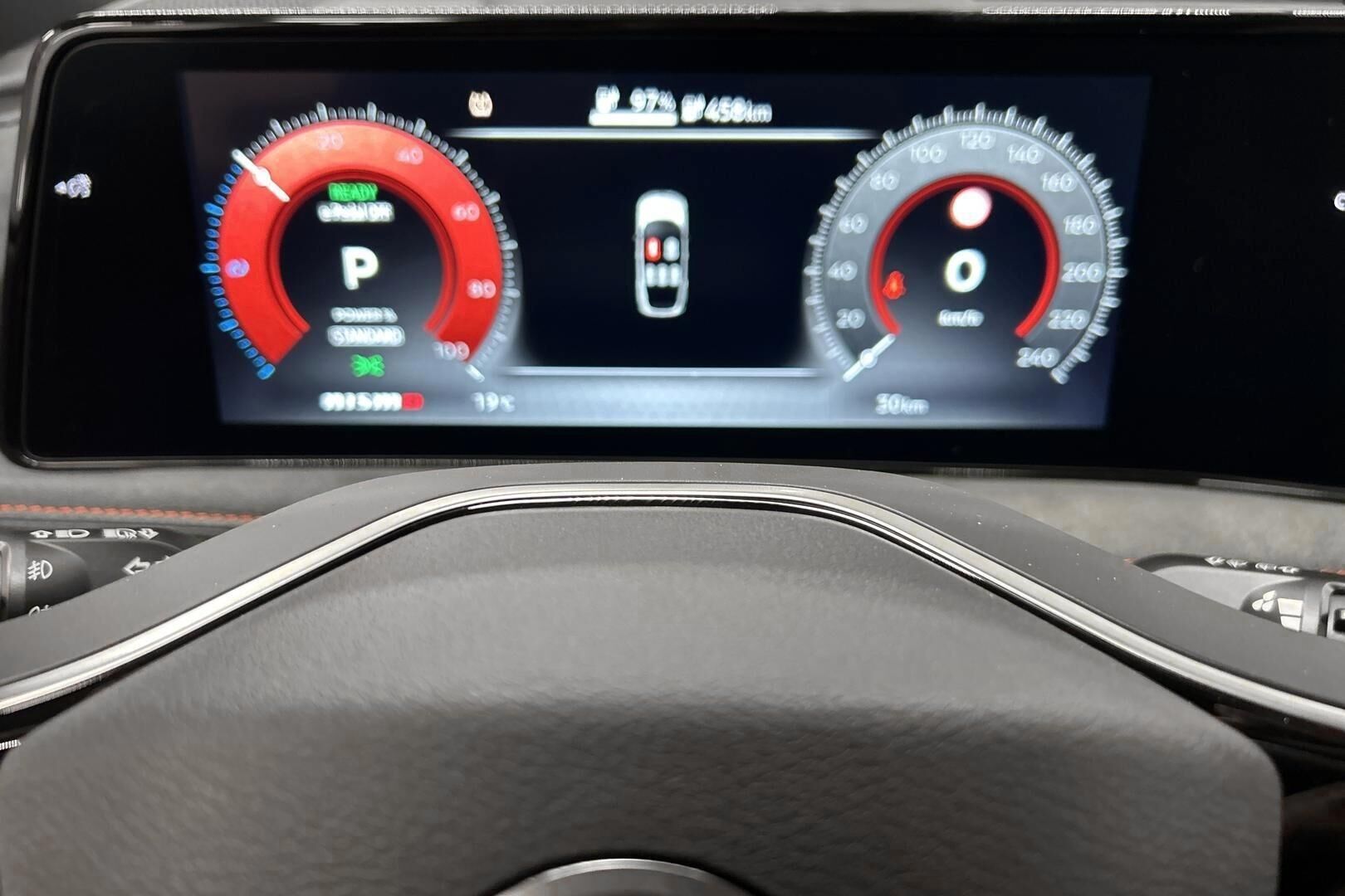 Nissan Ariya iso kuva 13