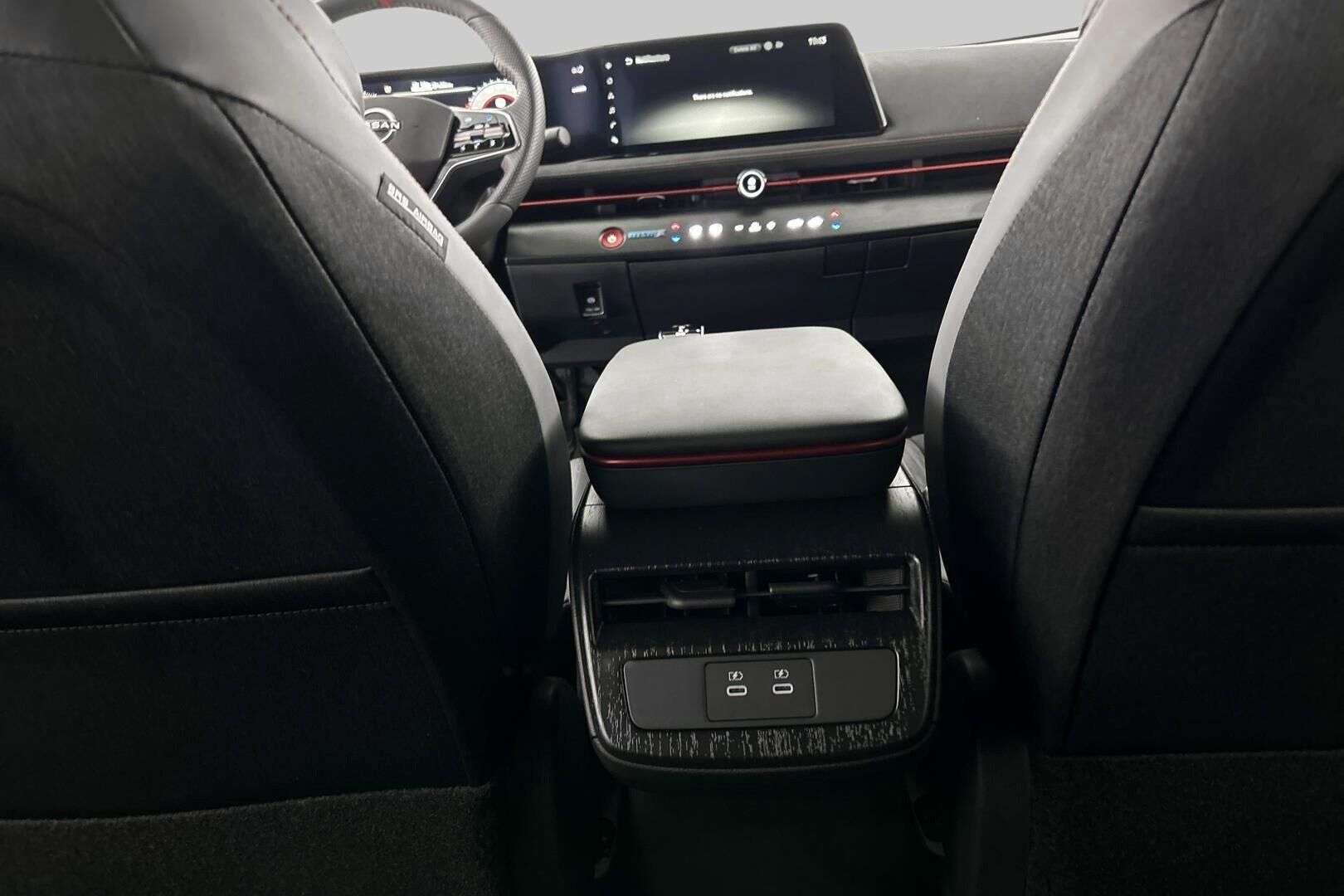 NISSAN Ariya iso kuva 31