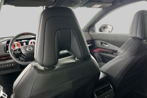 NISSAN Ariya esikatselu 32