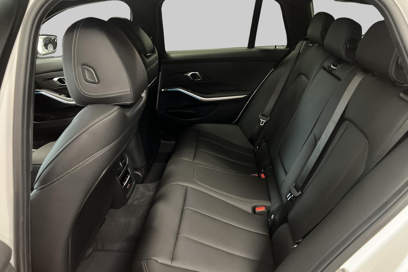 BMW 3-sarja iso kuva 2