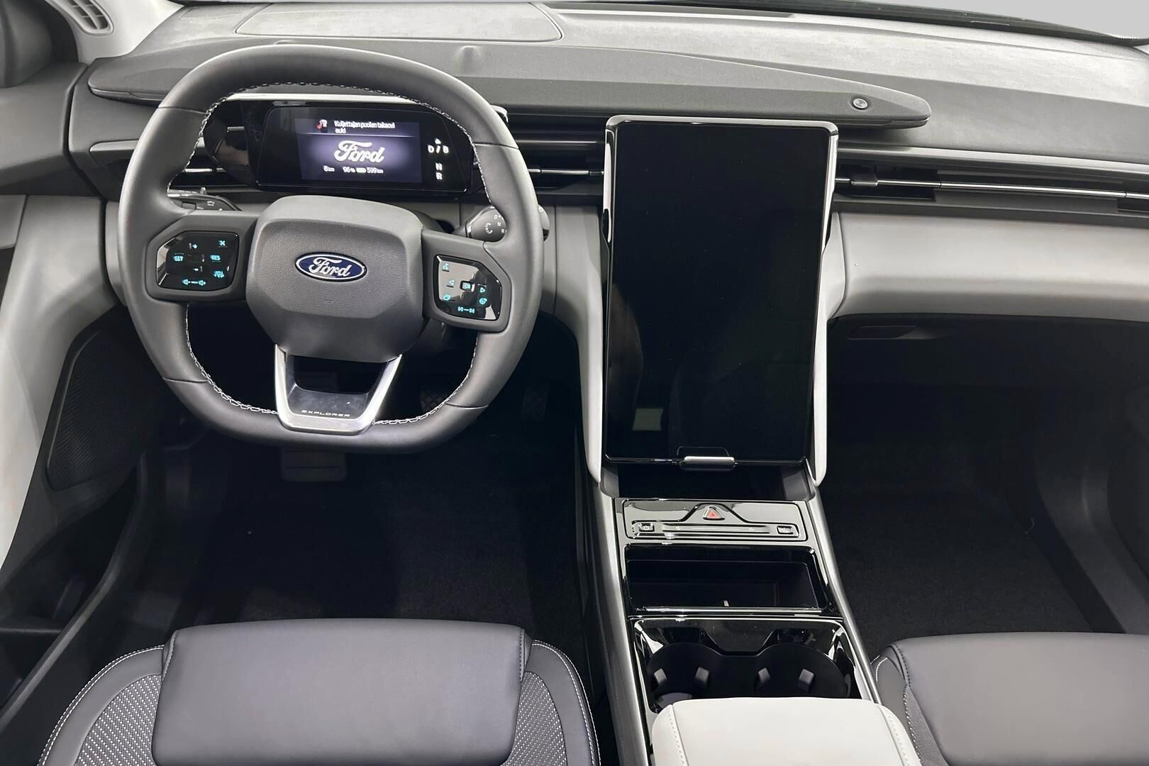 Ford Explorer iso kuva 14