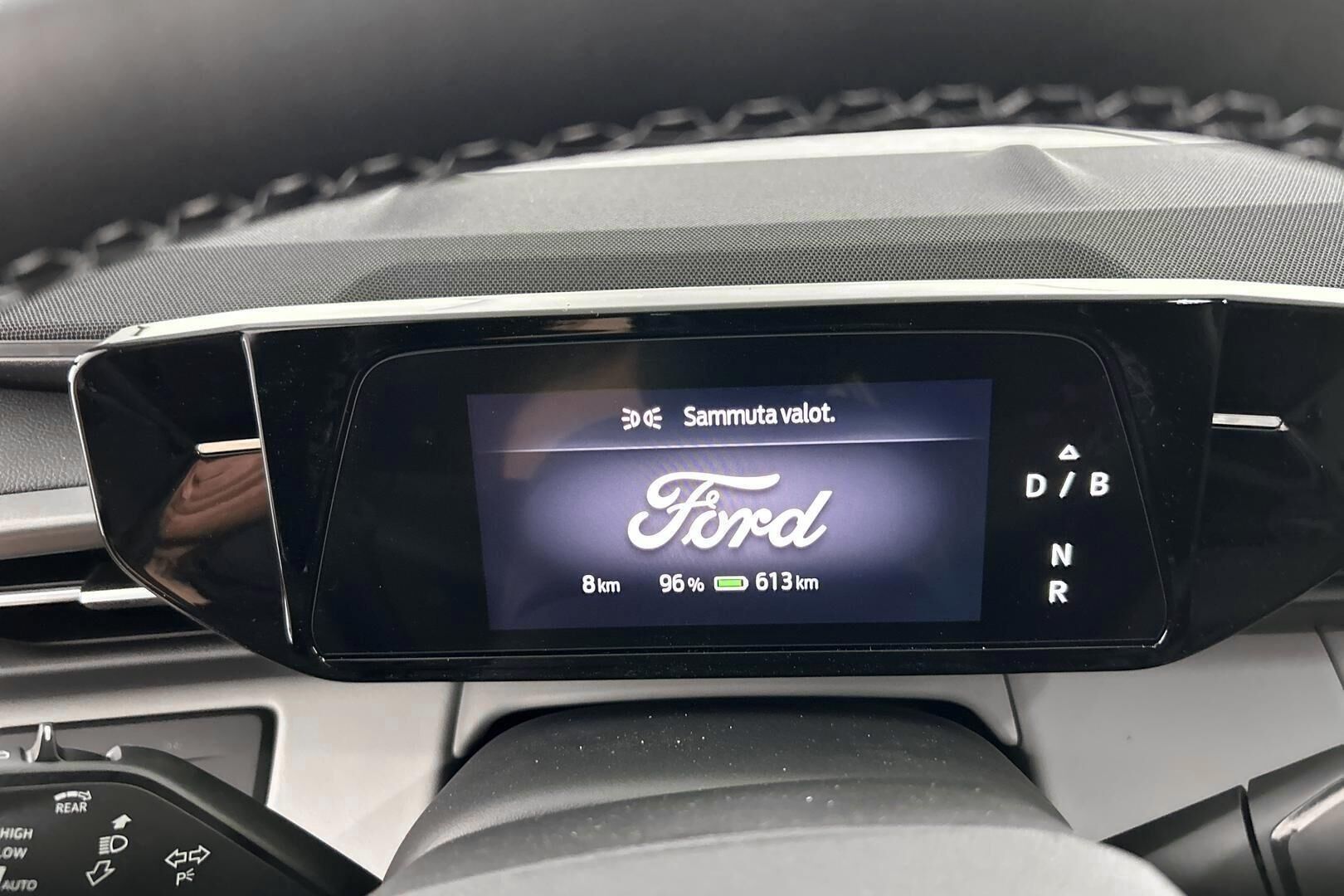Ford Explorer iso kuva 15