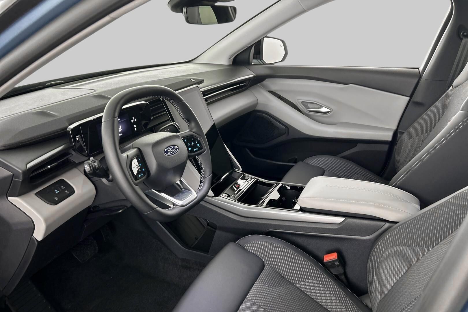 Ford Explorer iso kuva 8