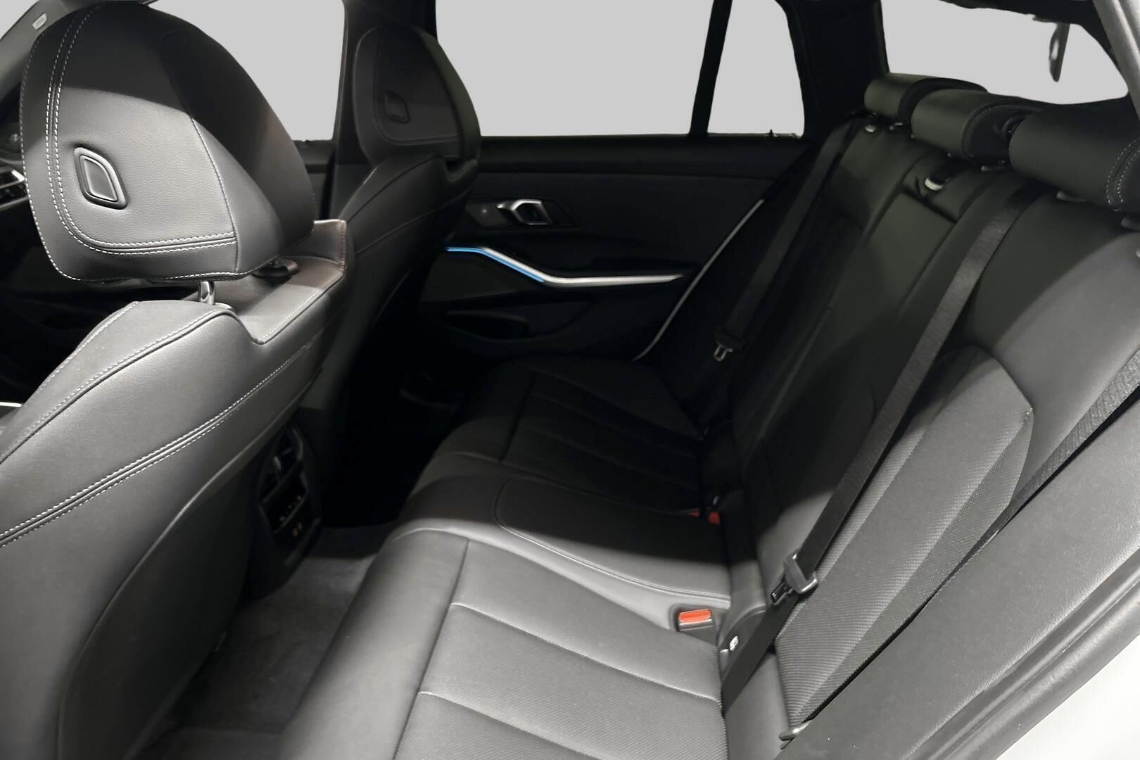 BMW 3-SARJA iso kuva 9