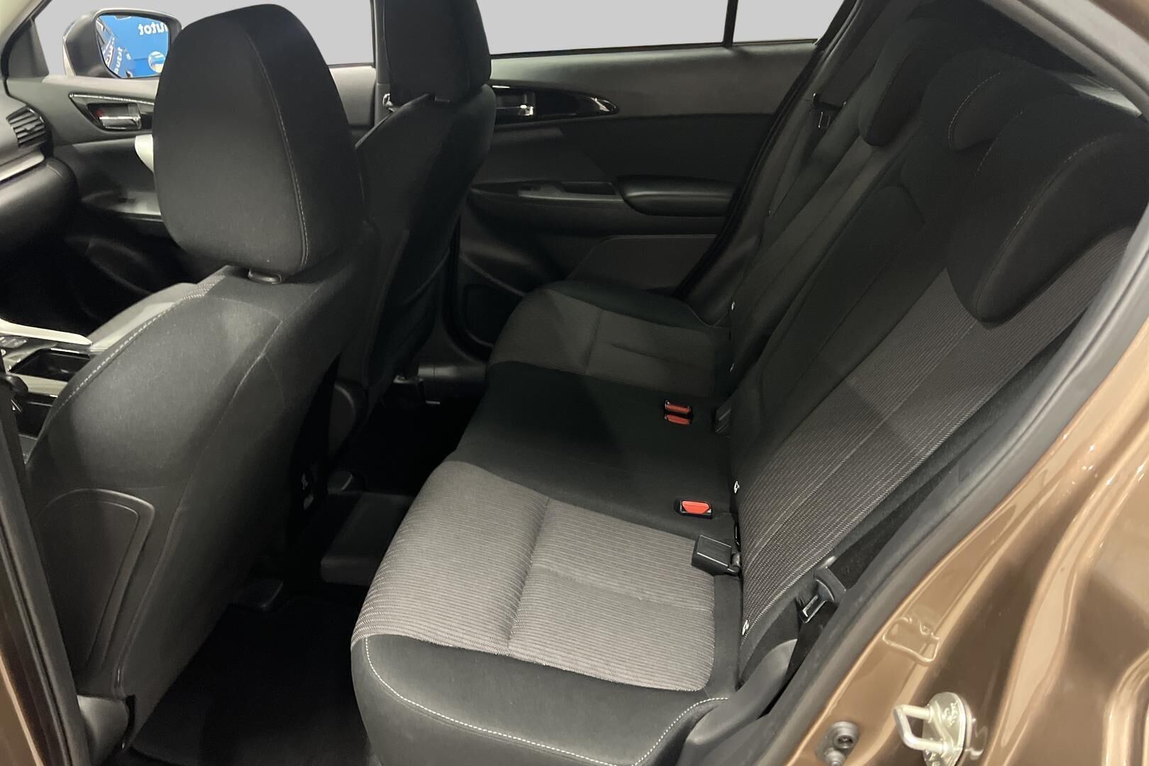 MITSUBISHI ECLIPSE CROSS iso kuva 8