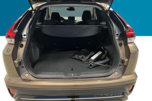 MITSUBISHI ECLIPSE CROSS esikatselu 10