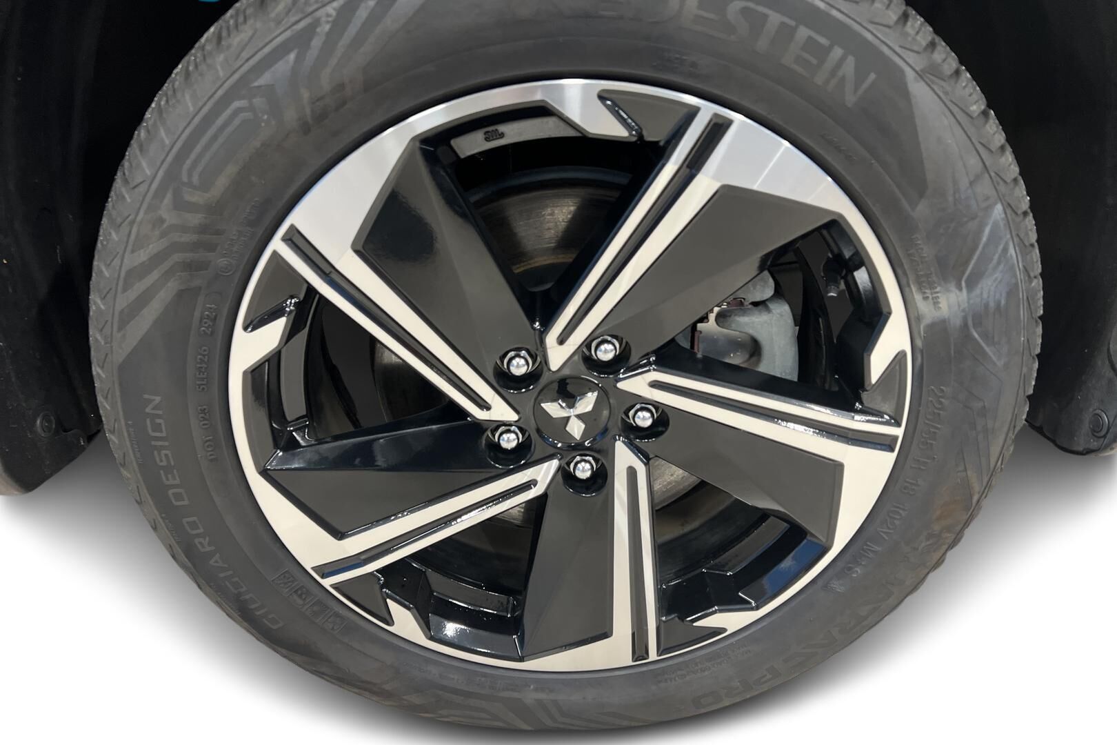 MITSUBISHI ECLIPSE CROSS iso kuva 11