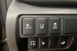 MITSUBISHI ECLIPSE CROSS esikatselu 13