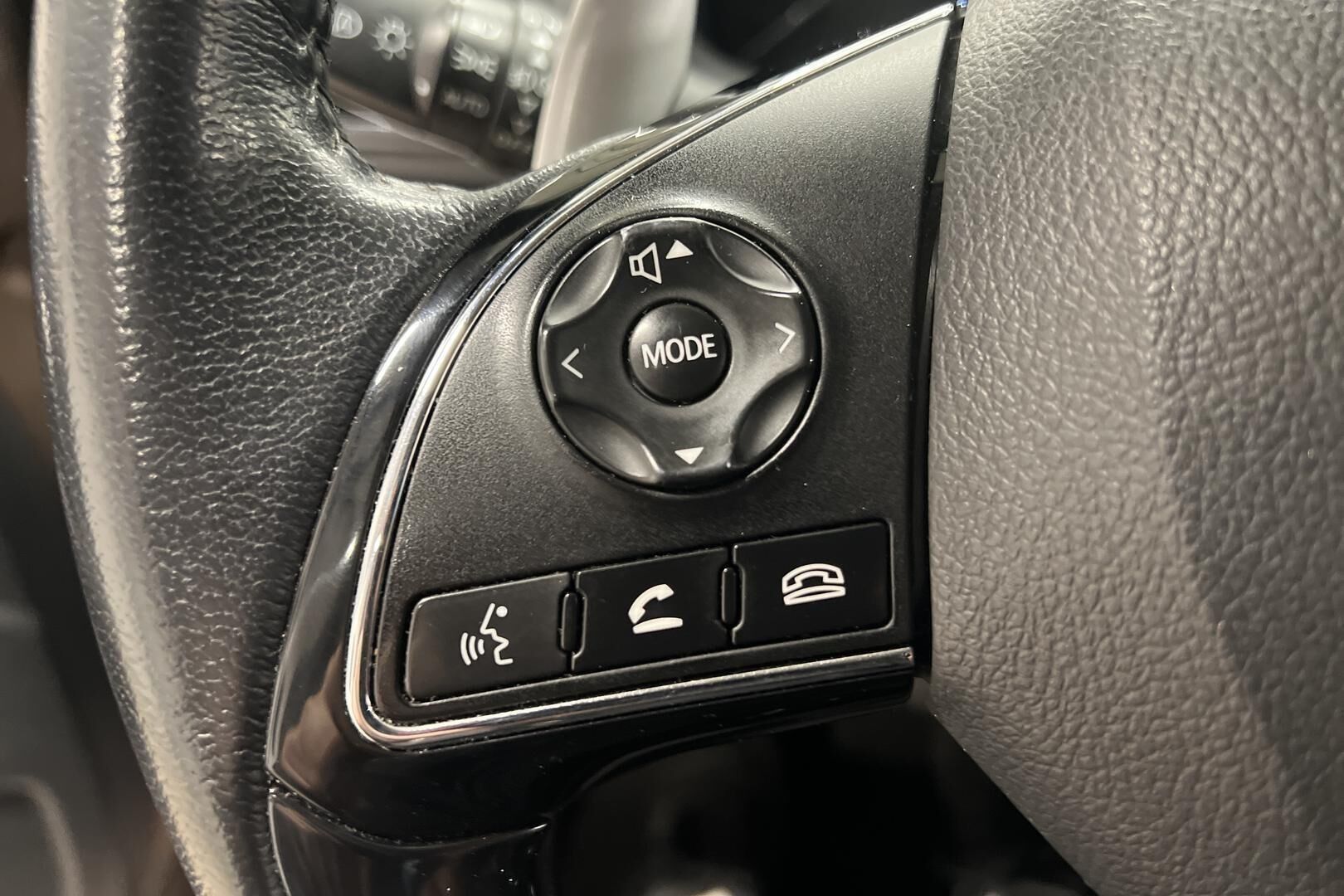 MITSUBISHI ECLIPSE CROSS iso kuva 14