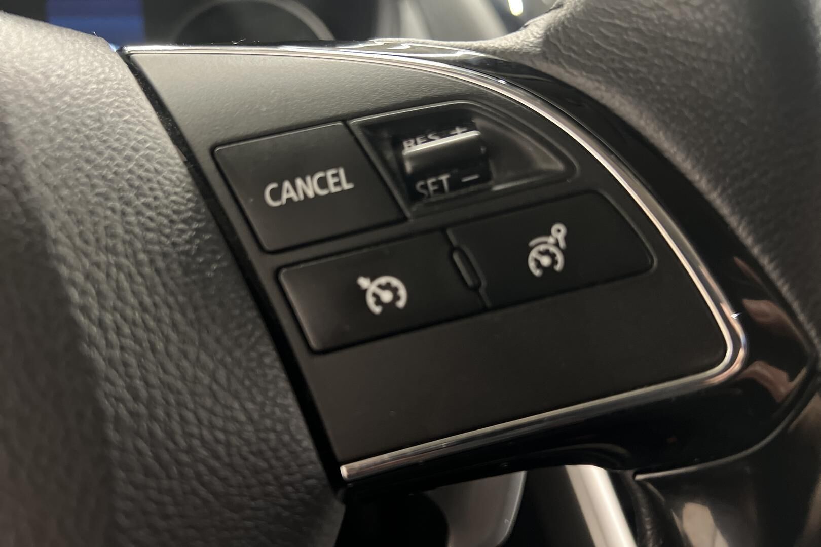 MITSUBISHI ECLIPSE CROSS iso kuva 15