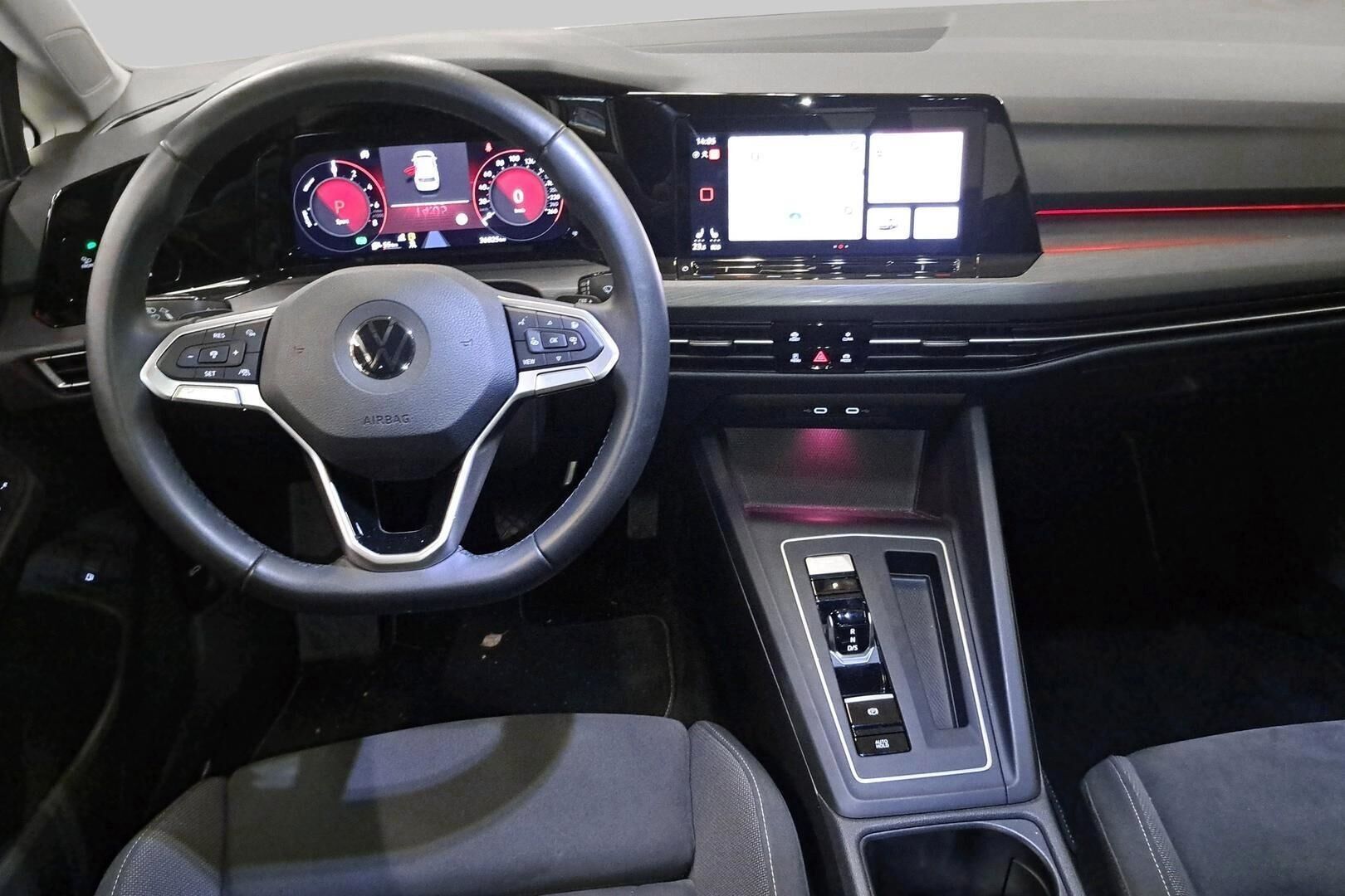 VOLKSWAGEN GOLF iso kuva 1