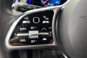 MERCEDES-BENZ EQB esikatselu 8