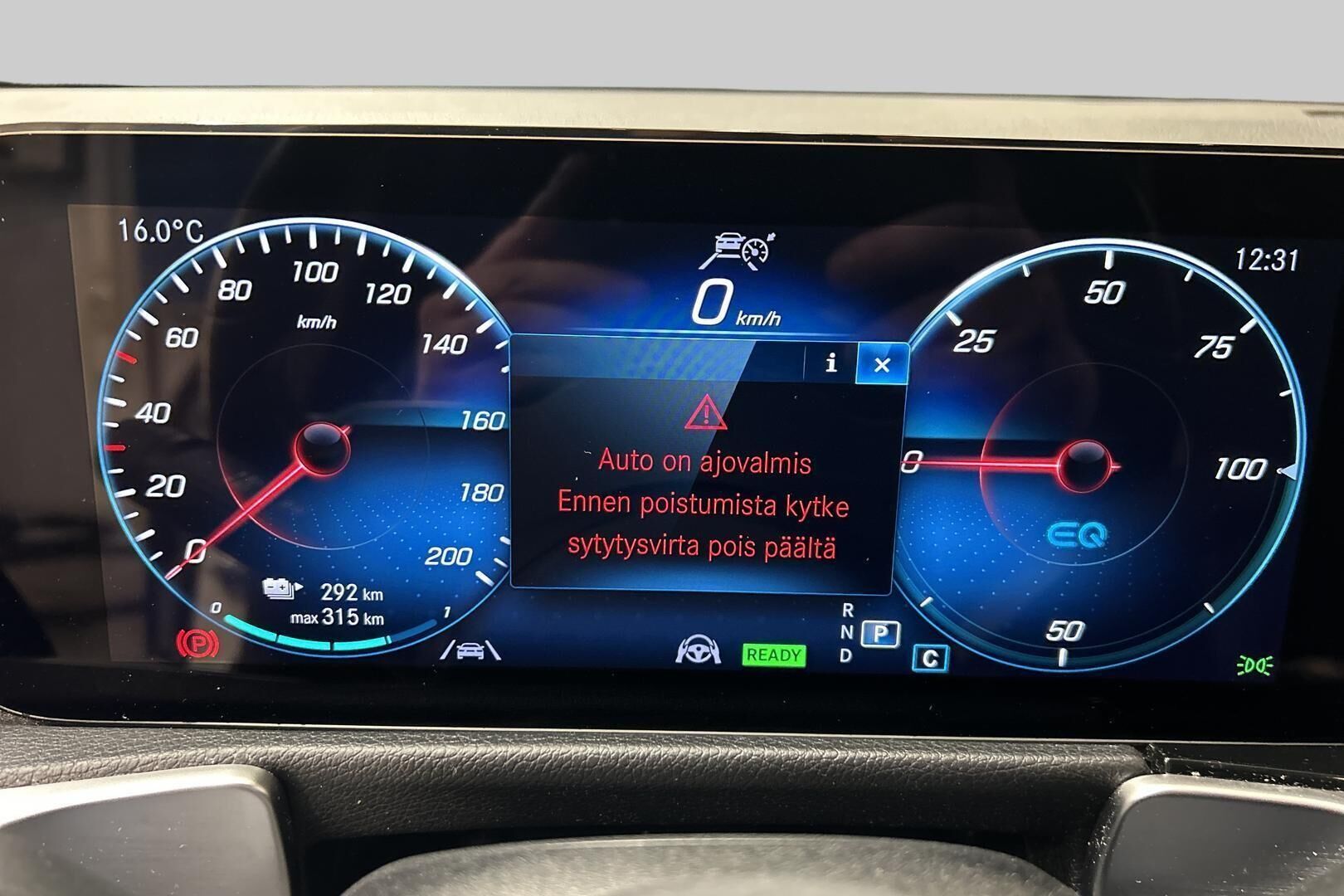 MERCEDES-BENZ EQB iso kuva 10