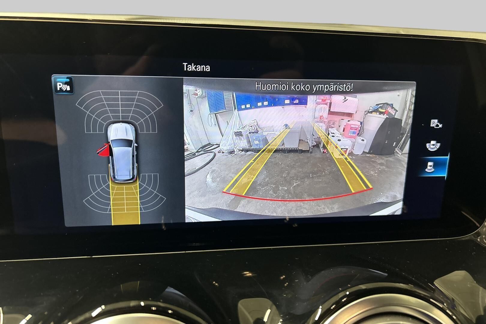 MERCEDES-BENZ EQB iso kuva 13