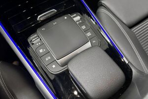 MERCEDES-BENZ EQB esikatselu 23