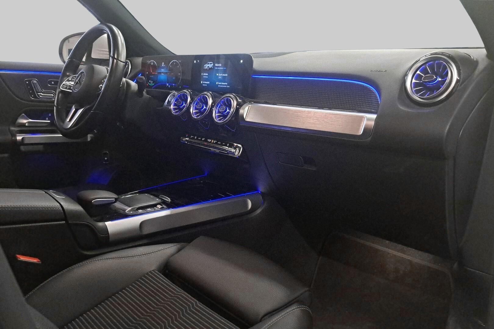 MERCEDES-BENZ EQB iso kuva 3