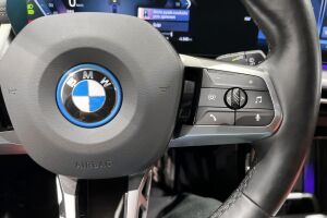 BMW IX1 esikatselu 24