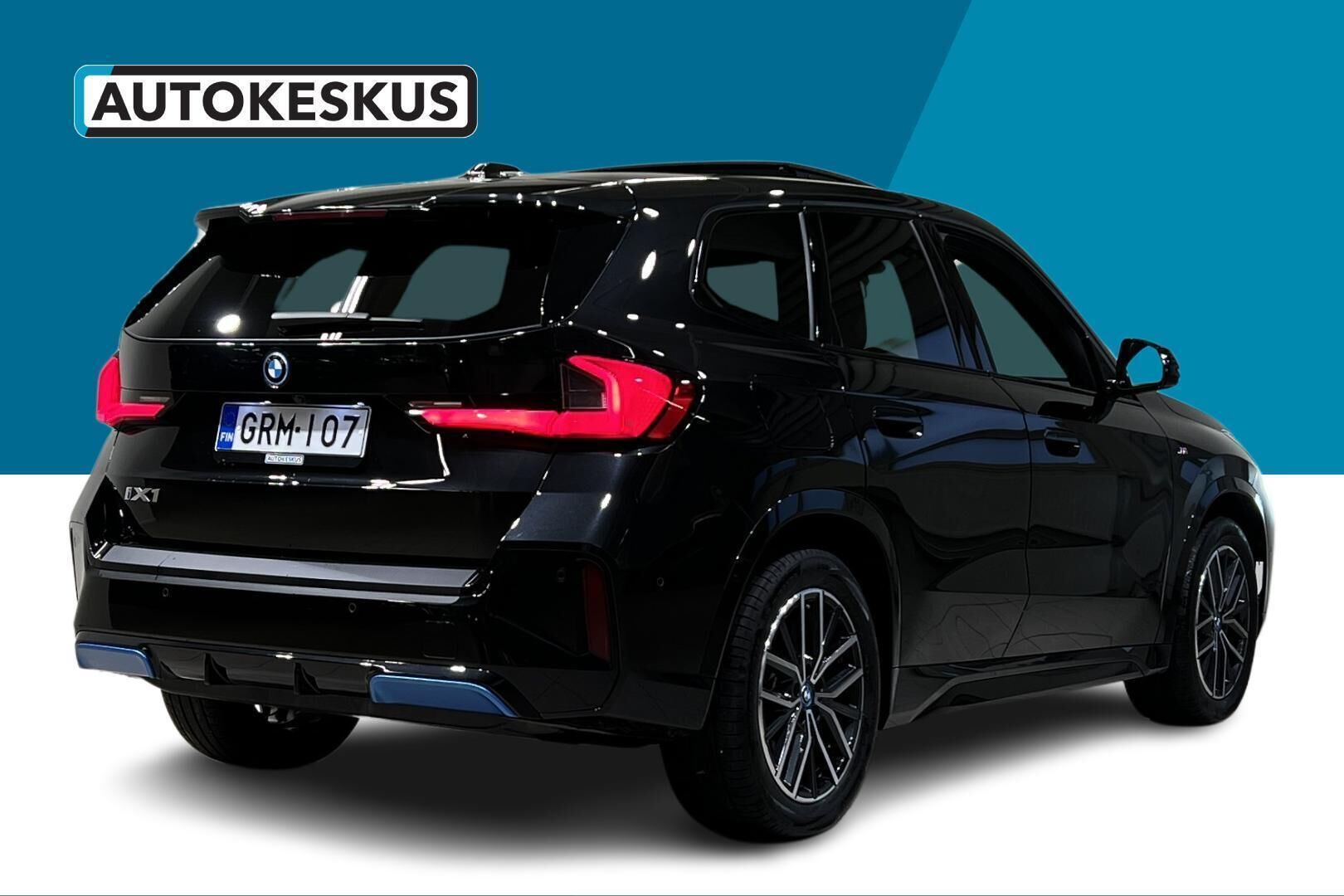 BMW IX1 iso kuva 5