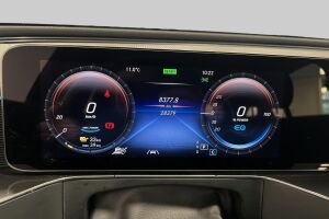 MERCEDES-BENZ EQC esikatselu 14