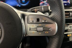 MERCEDES-BENZ EQC esikatselu 18