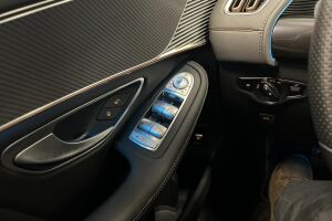 MERCEDES-BENZ EQC esikatselu 20