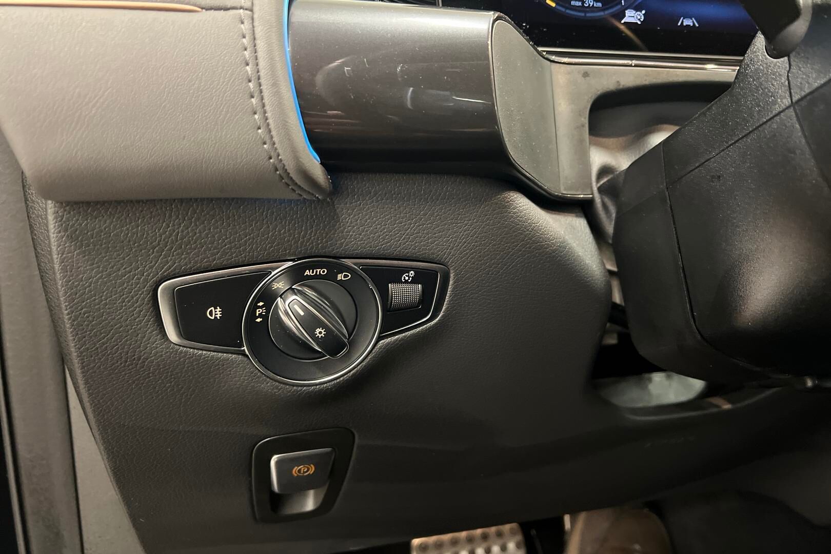 MERCEDES-BENZ EQC iso kuva 21