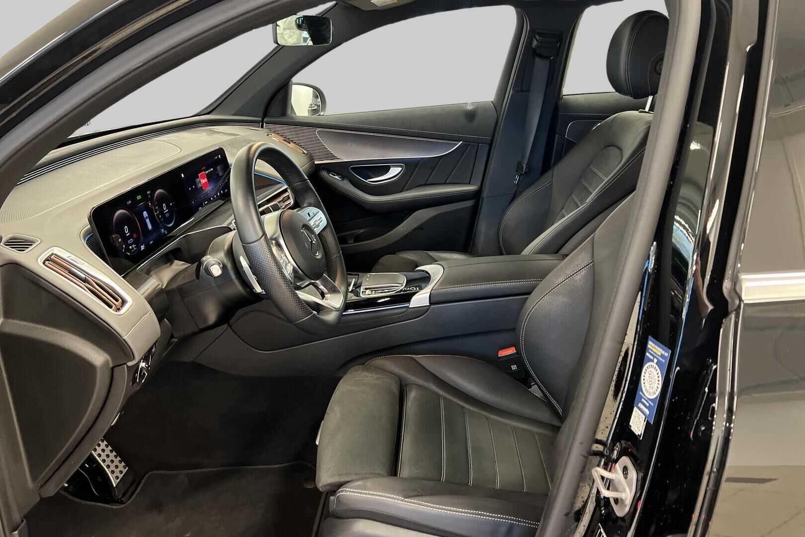 MERCEDES-BENZ EQC iso kuva 9
