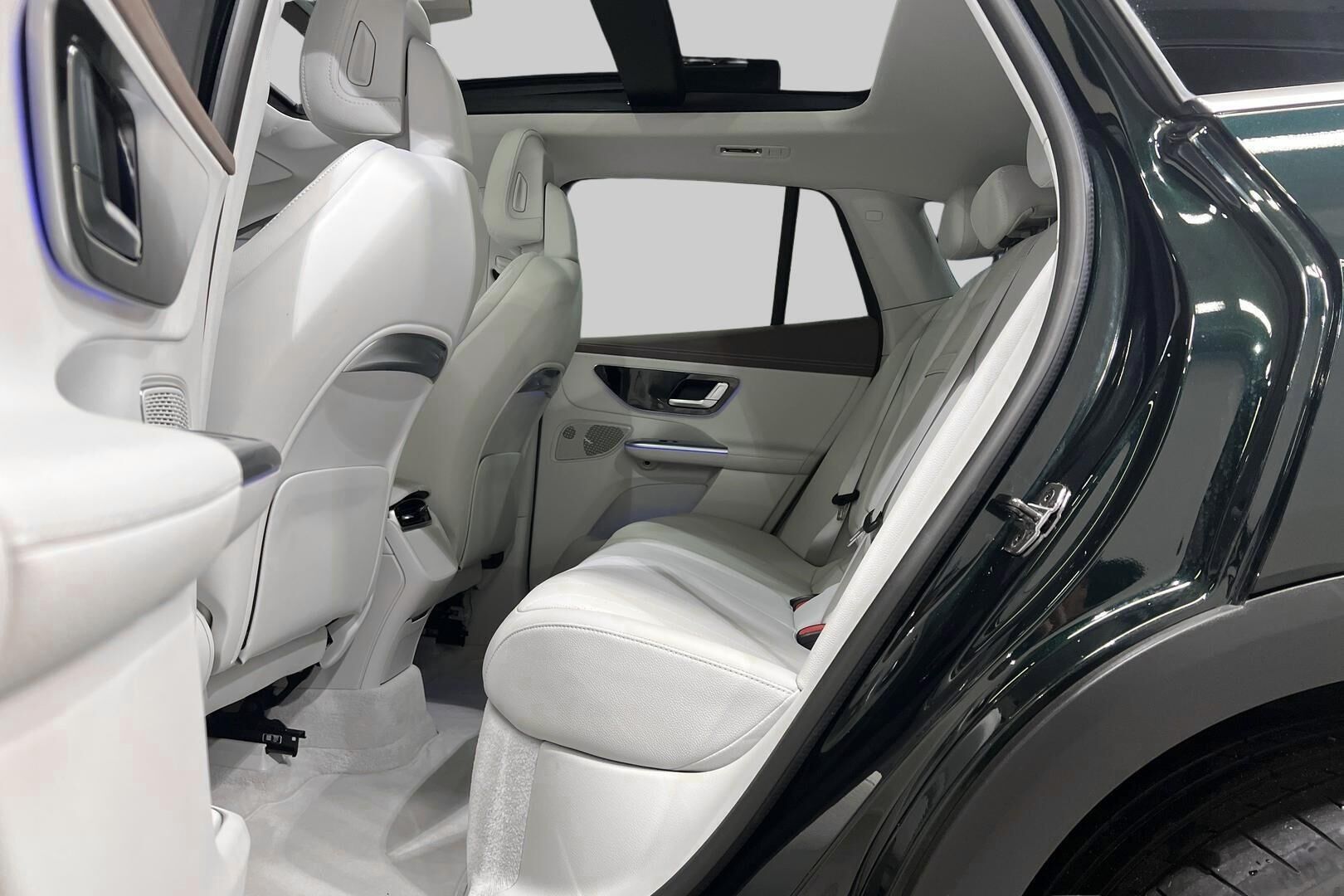 MERCEDES-BENZ EQE iso kuva 10