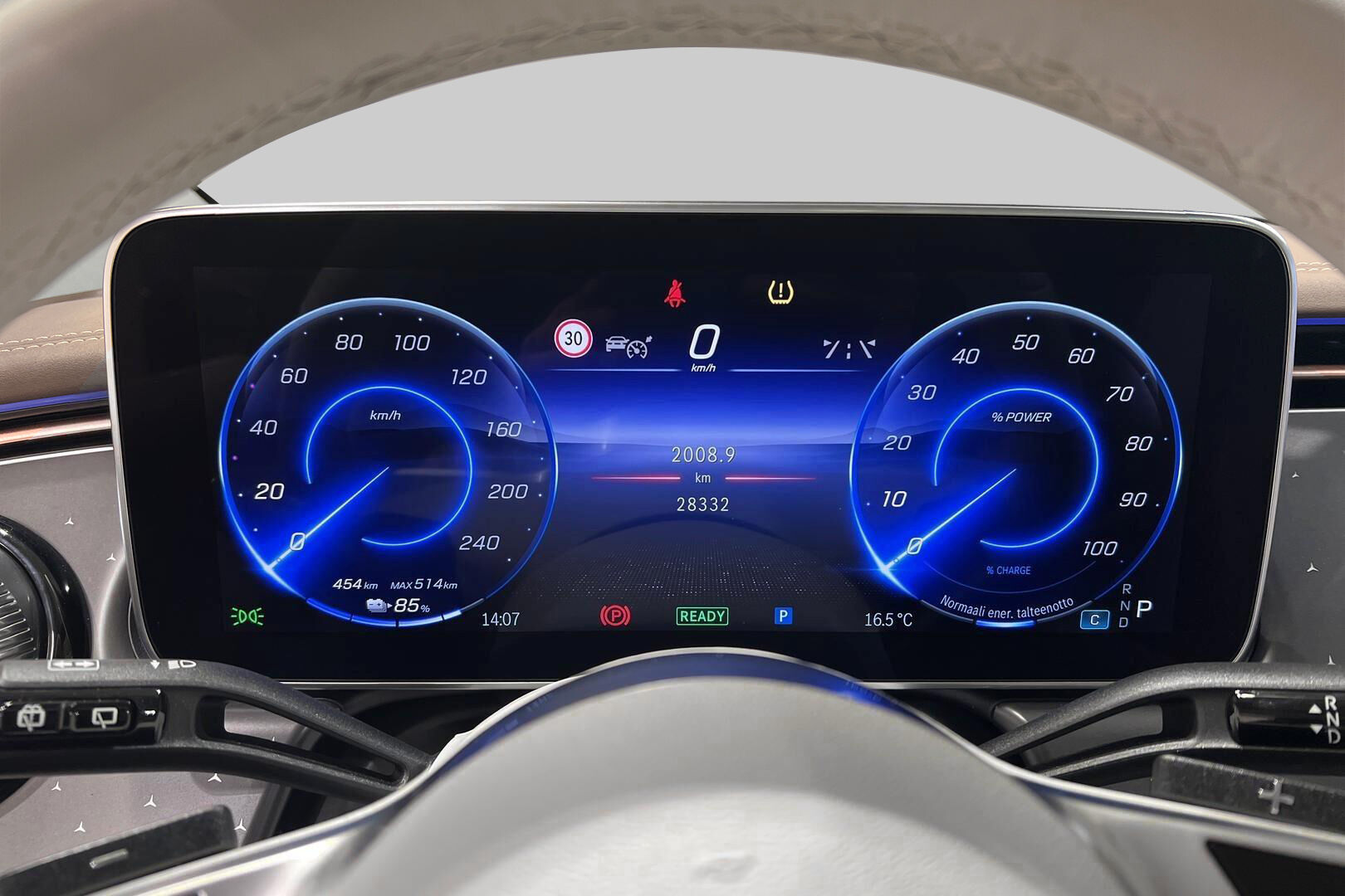 MERCEDES-BENZ EQE iso kuva 14