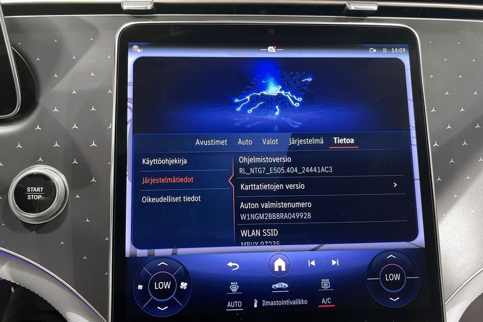 MERCEDES-BENZ EQE iso kuva 18