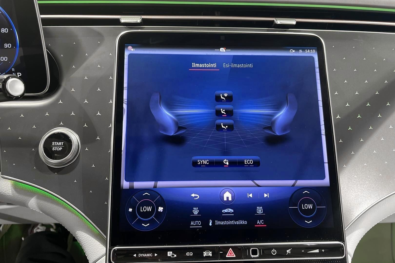 MERCEDES-BENZ EQE iso kuva 21