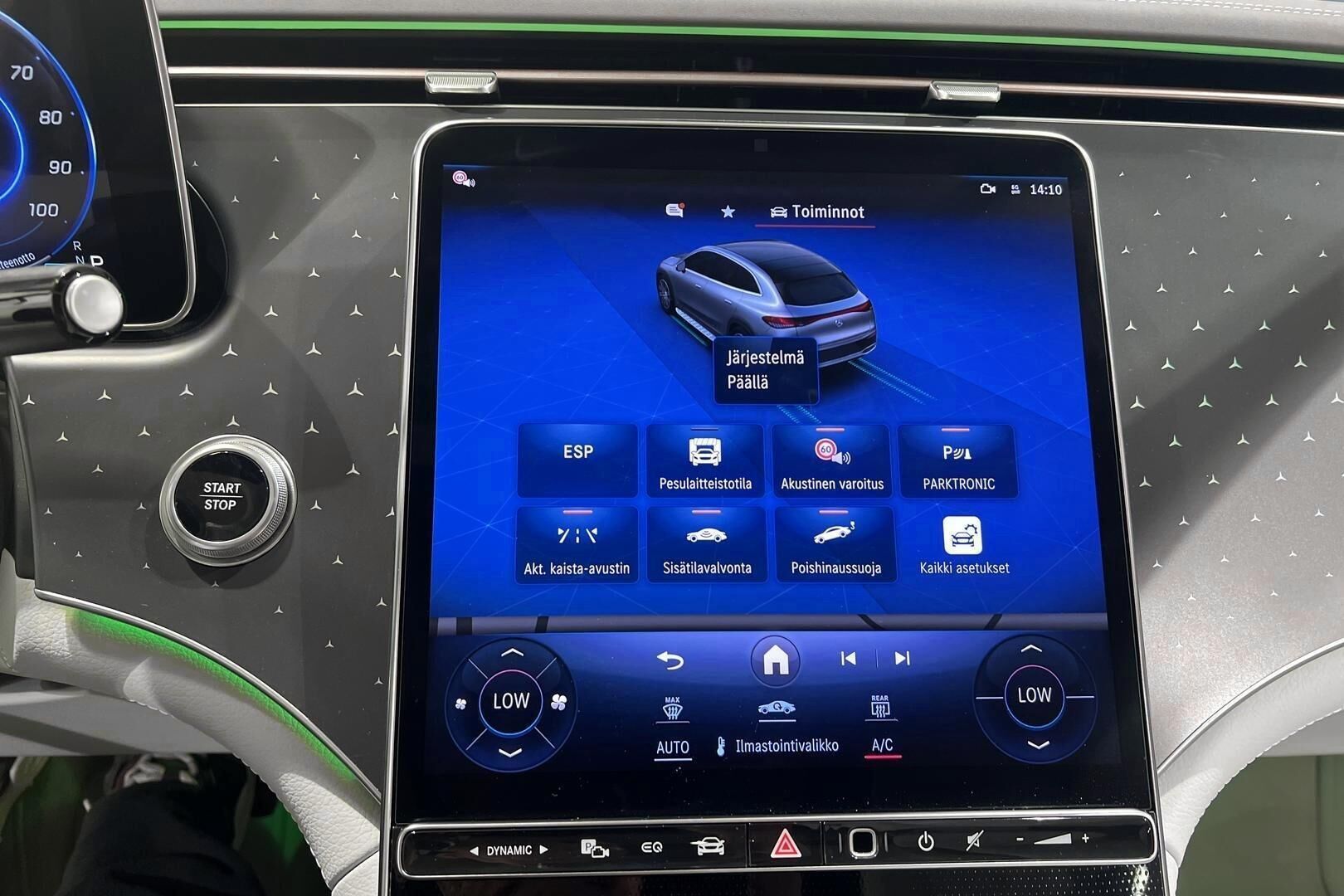 MERCEDES-BENZ EQE iso kuva 22