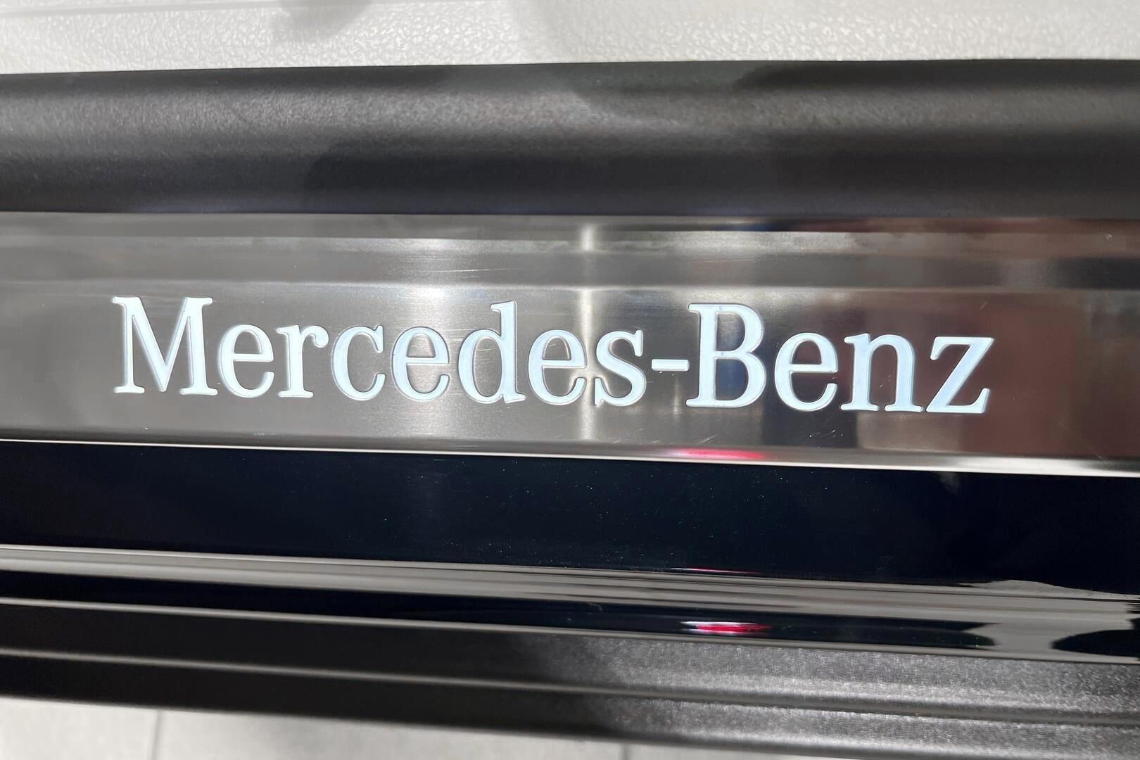 MERCEDES-BENZ EQE iso kuva 34