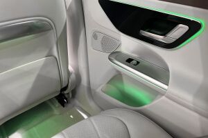 MERCEDES-BENZ EQE esikatselu 38