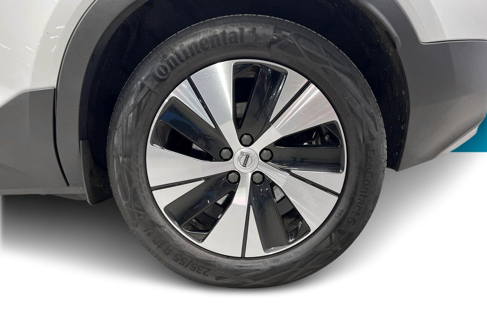 VOLVO XC40 iso kuva 13