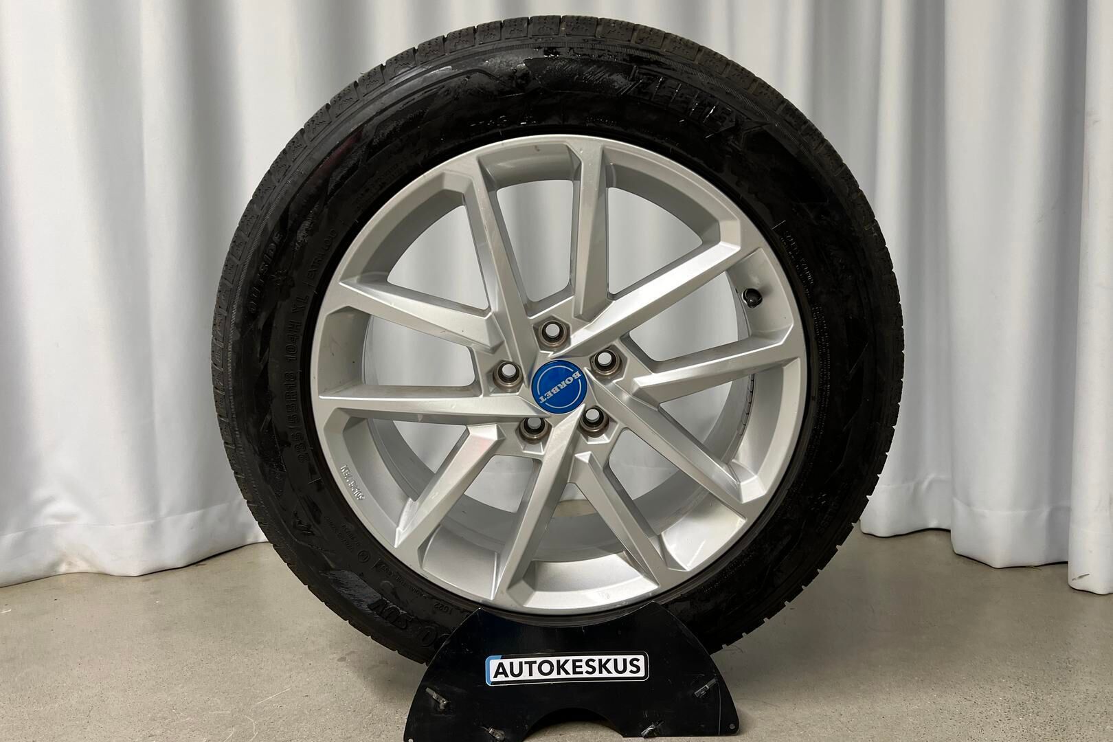 VOLVO XC40 iso kuva 21