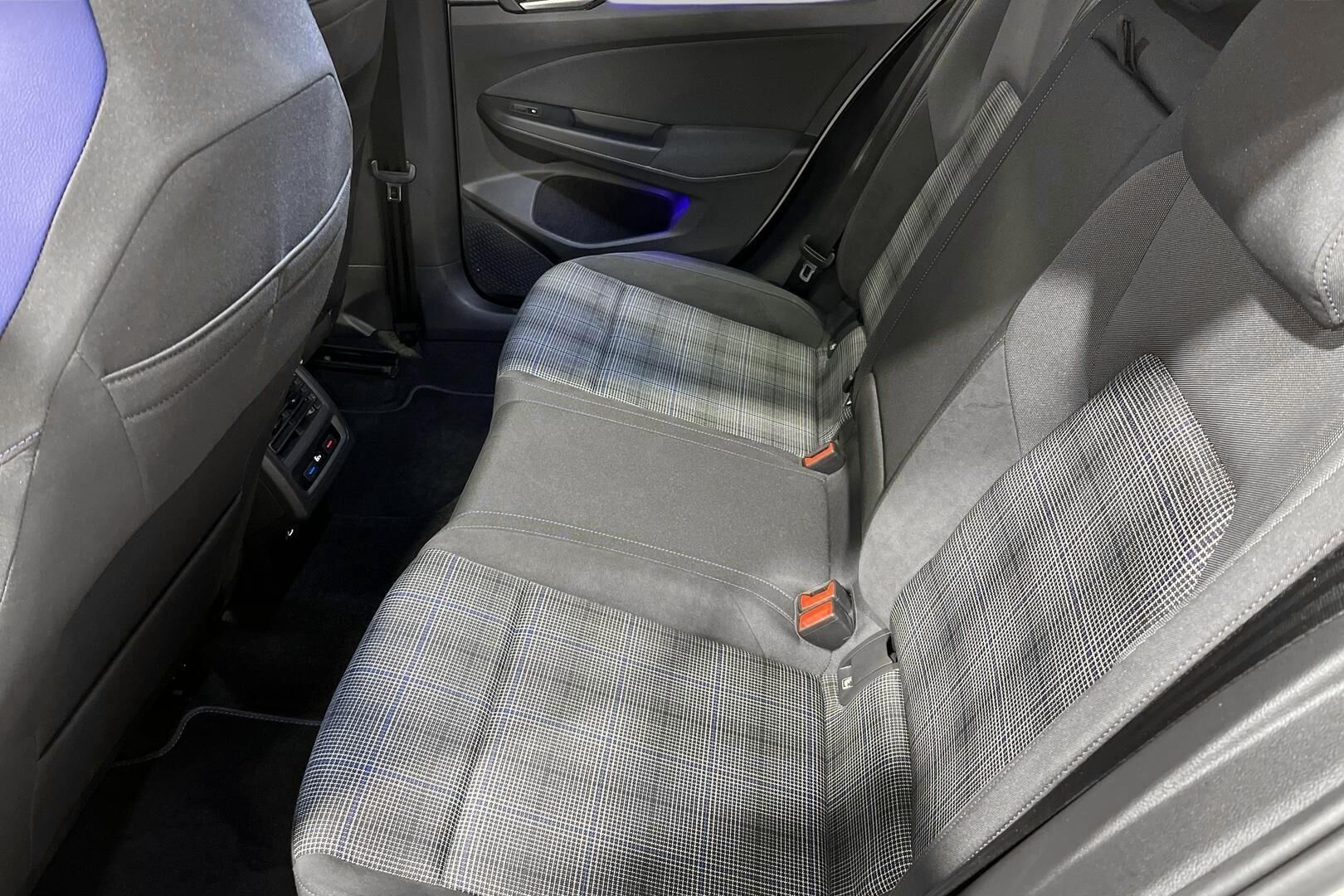 VOLKSWAGEN GOLF iso kuva 10