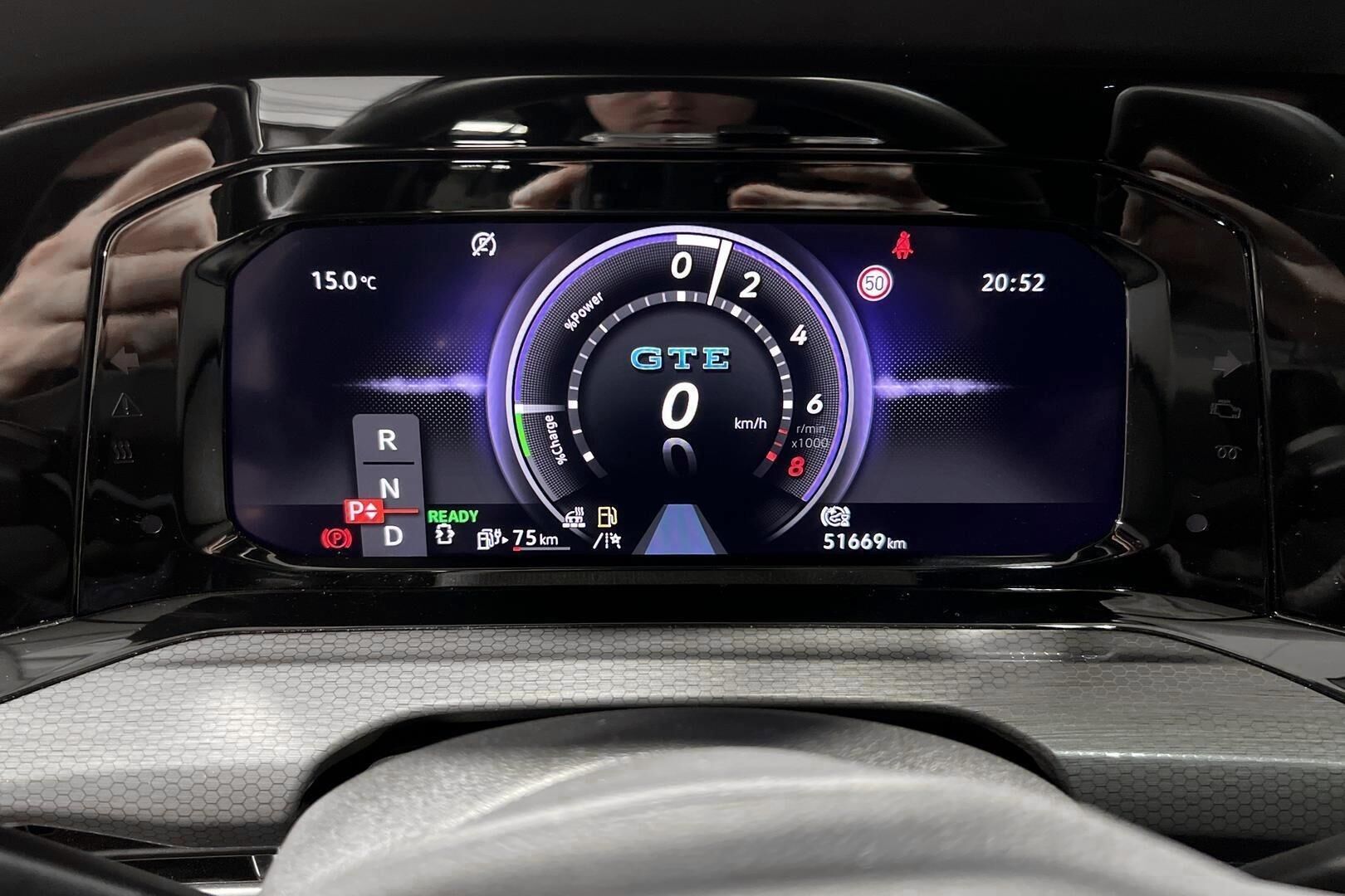 VOLKSWAGEN GOLF iso kuva 16