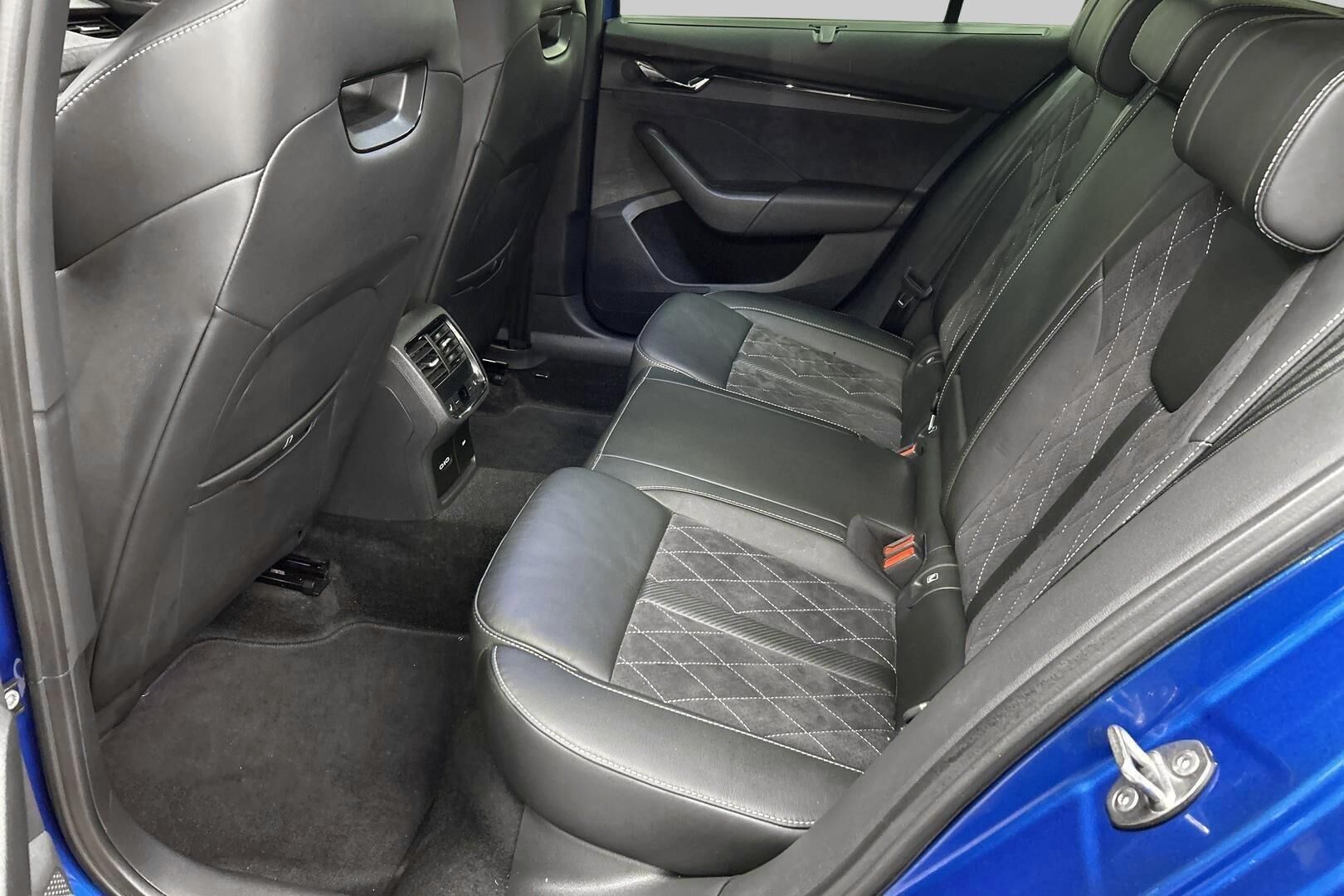 SKODA OCTAVIA iso kuva 10