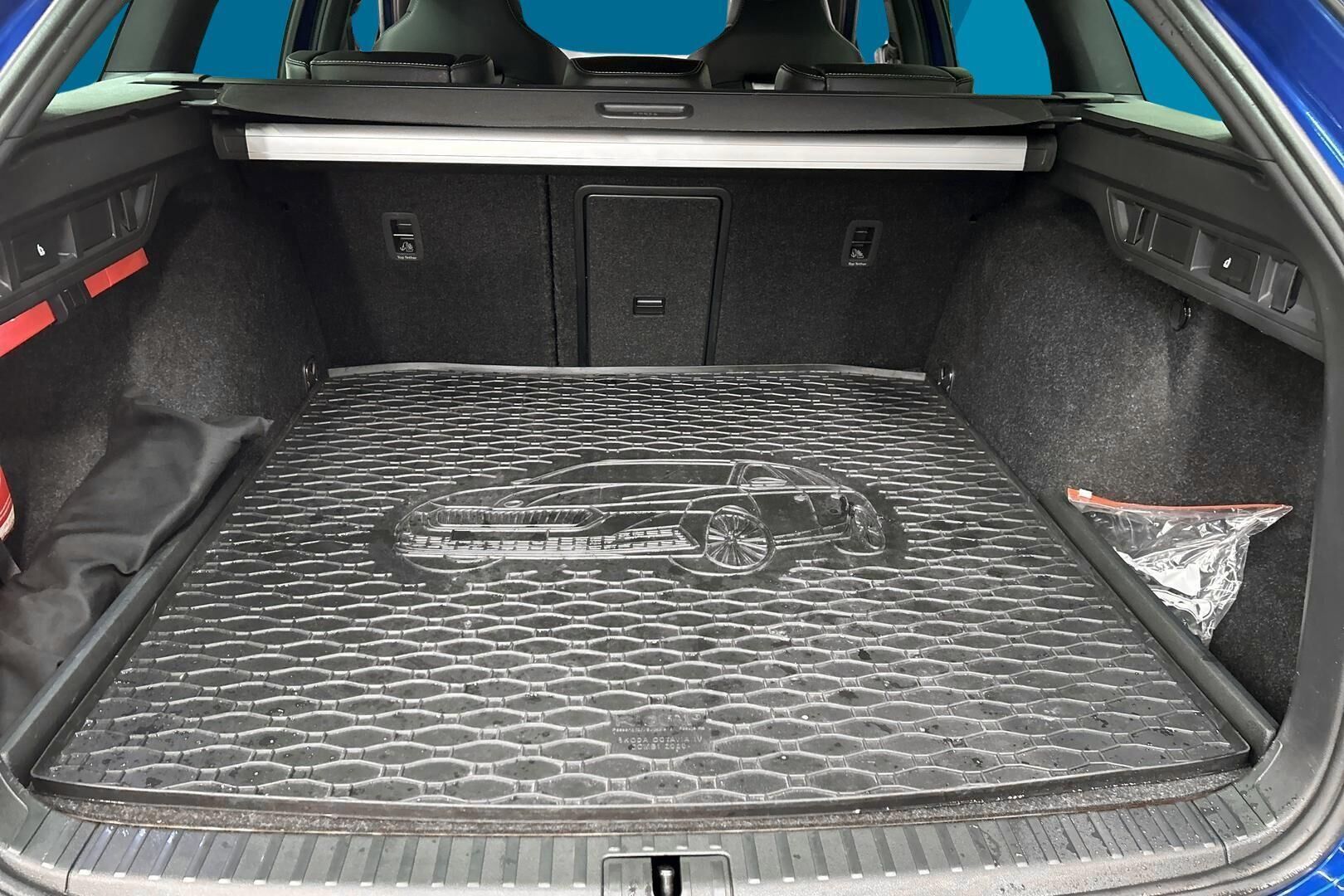 SKODA OCTAVIA iso kuva 12