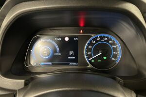 NISSAN LEAF esikatselu 13