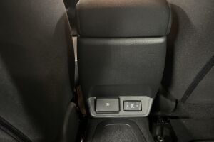 NISSAN LEAF esikatselu 24