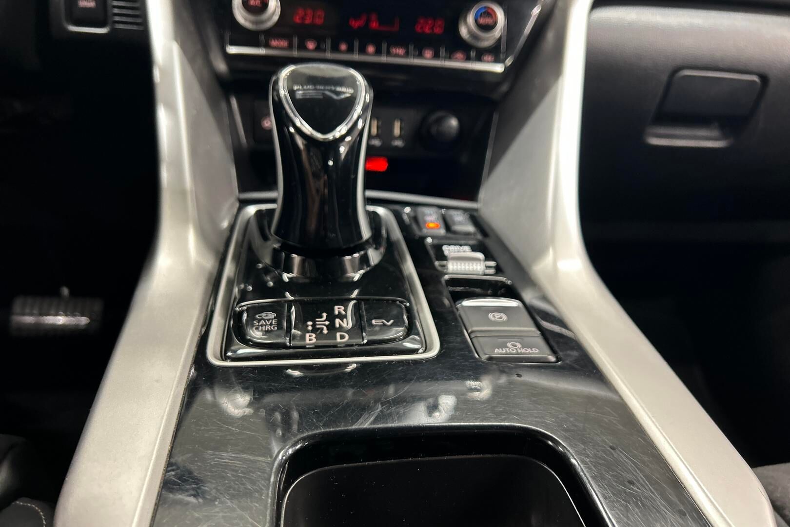 MITSUBISHI ECLIPSE CROSS iso kuva 20