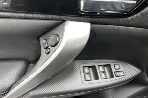 MITSUBISHI ECLIPSE CROSS esikatselu 25